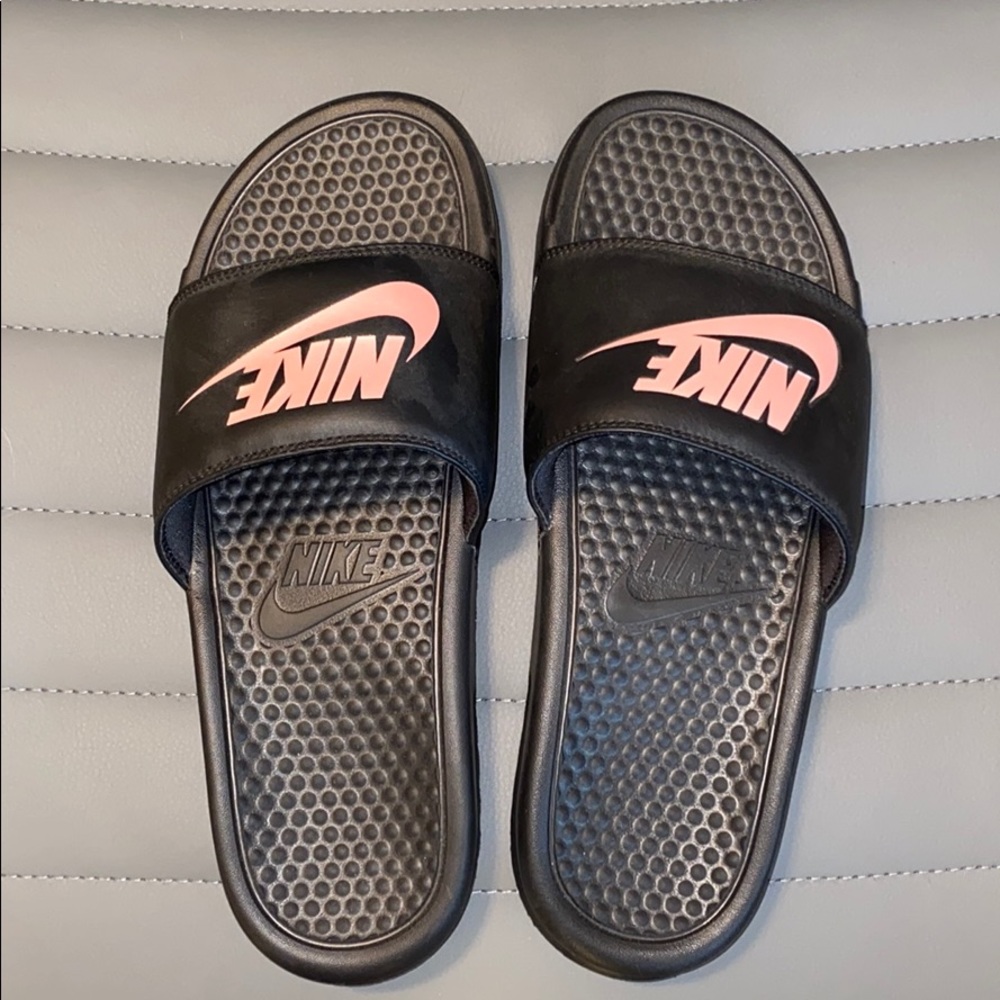 Women’s Nike Flip Flops